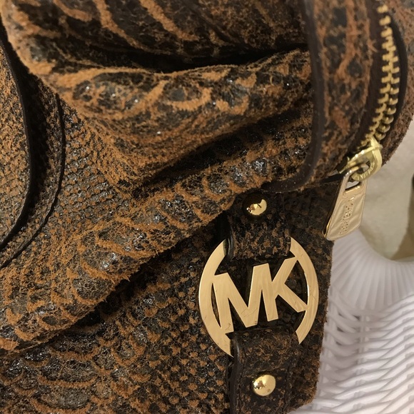 Michael Kors python embossed handbag - Picture 2 of 5